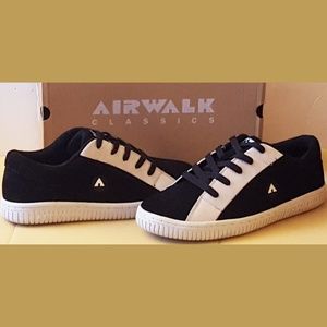 AIRWALK black white suede RANDOM skate SHOES